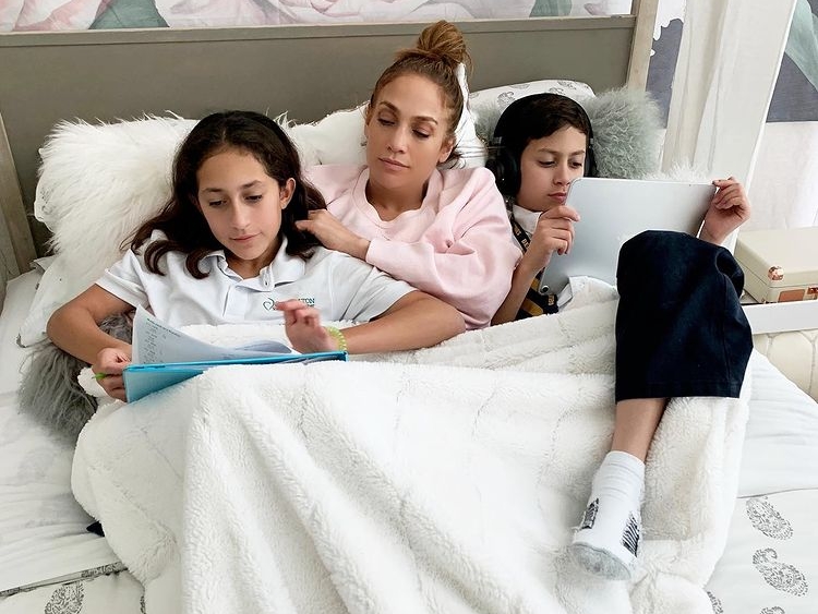 Las terribles exigencias que JLo imponía a sus niñeras, obligándolas a renunciar