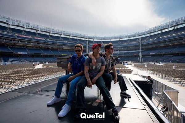 Jonas Brothers dedican canción a fanática que perdió a su hija