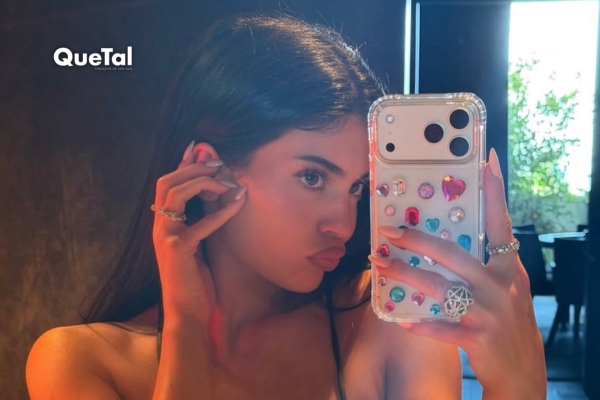Bedazzling: la tendencia de belleza que llena de brillo cualquier look
