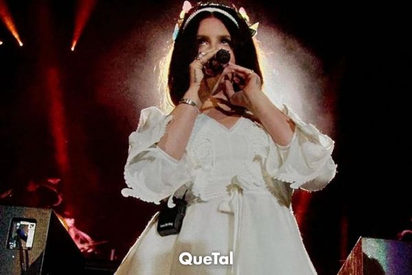 Fans de Lana del Rey acampan frente al Foro Sol