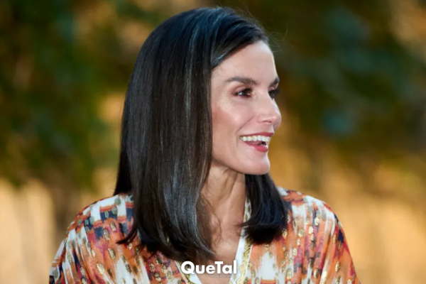 Letizia Ortiz se inspiró en Carolina Herrera y creó el look más elegante para una tarde de verano