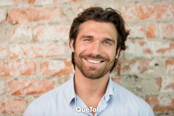 Los mitos sobre lo que te hace atractivo que no son correctos (y qué hacer en su lugar)