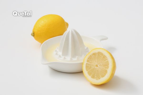 ¿Le pones limón a todo? Descubre sus beneficios reales para la salud