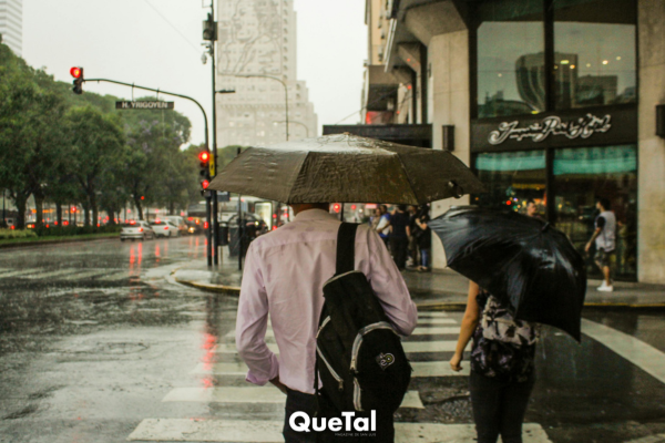 Lluvia y oficina: 3 fallas de estilo que debes evitar