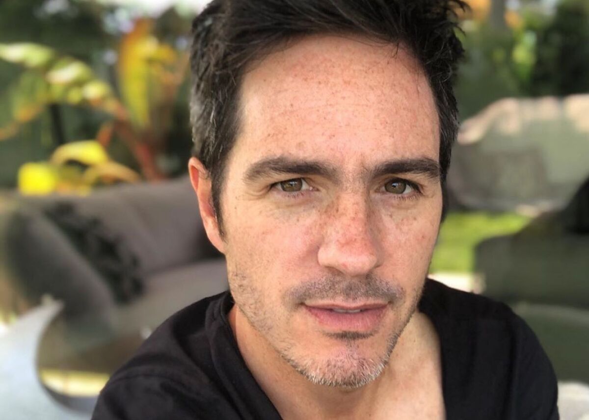Mauricio Ochmann debutará como cantante y da una probadita