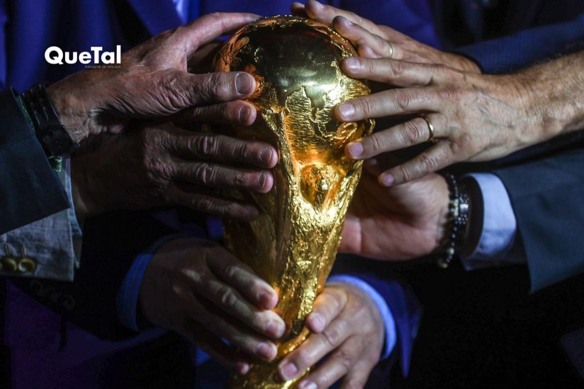 La FIFA y el riguroso protocolo sobre quién puede tocar la Copa del Mundo
