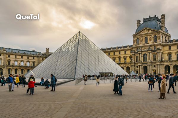 El Louvre reabre tras ‘robo del siglo’