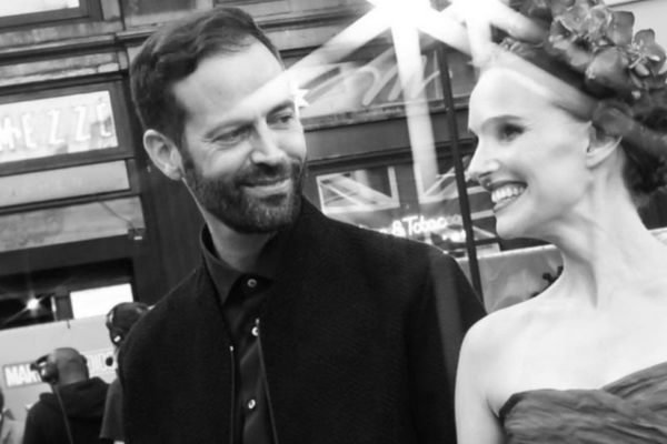 Aseguran que el esposo Natalie Portman le fue infiel y ella lo perdonó