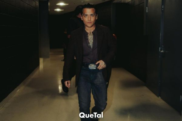 Christian Nodal ya salió del hospital