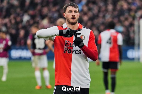 Santiago Giménez firma hasta 2027 con el Feyenoord