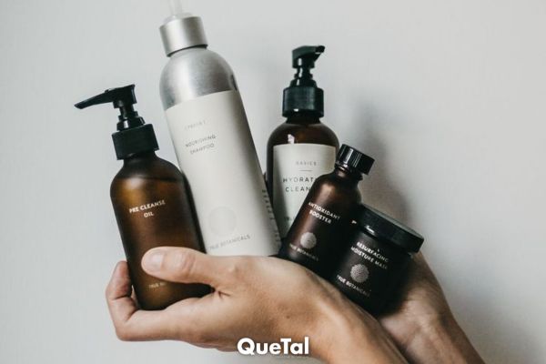 ¿Cómo reciclar los productos de belleza? 5 formas de reutilizar los frascos