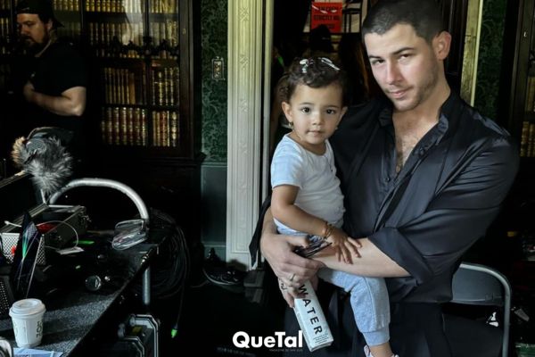  Nick Jonas revela su cabeza recién afeitada en una linda foto con su hija Malti en Dublín