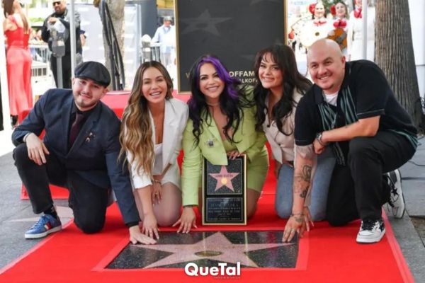  Jenni Rivera recibe estrella póstuma en el Paseo de la Fama de Hollywood