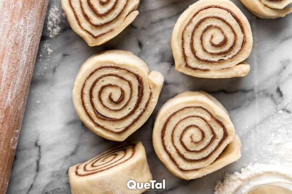  Prepara tus propios cinnamon rolls en 4 pasos 