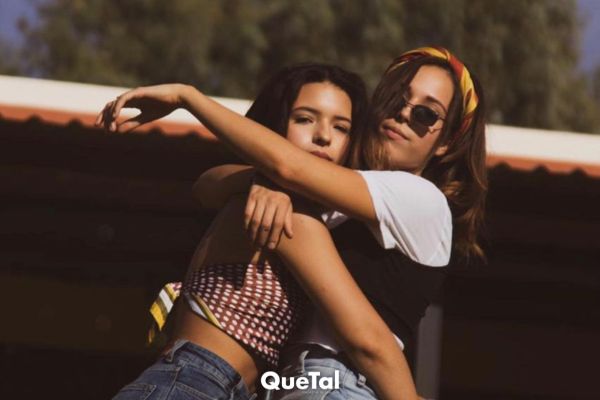 Ángela Aguilar y su feliz reencuentro con su hermana mayor