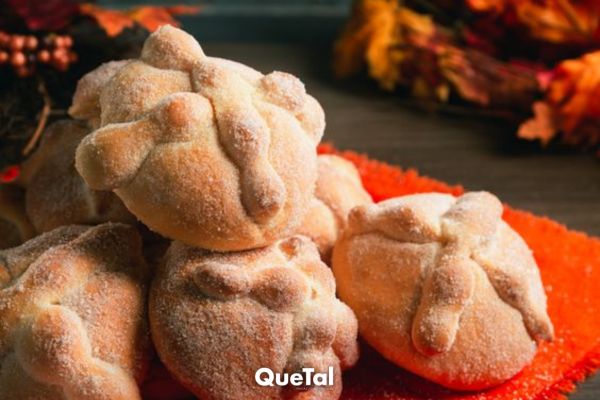 ¿Cuántas calorías tiene cada tipo de pan de muerto?