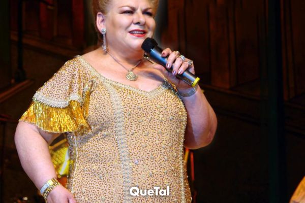 ¿Sabias a quién dedicó Paquita la del Barrio la canción de 'Tres veces te engañé'?