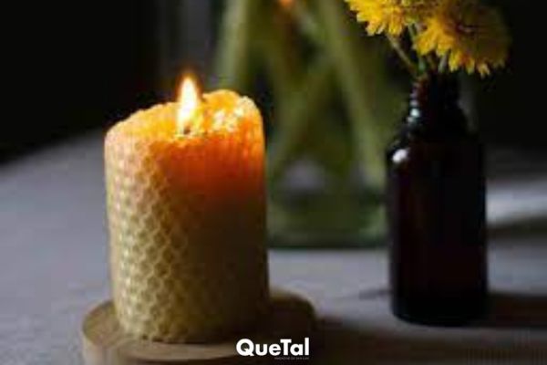 Esto es lo que pasa si prendes una vela de miel los días 11 y 22 de cada mes