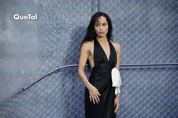 Zoë Kravitz deslumbra en Londres con un look dark coquette